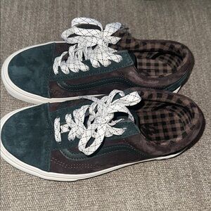 Vans Old Skool Pig Suede Shoe in the Scarab Green/Brown colorway